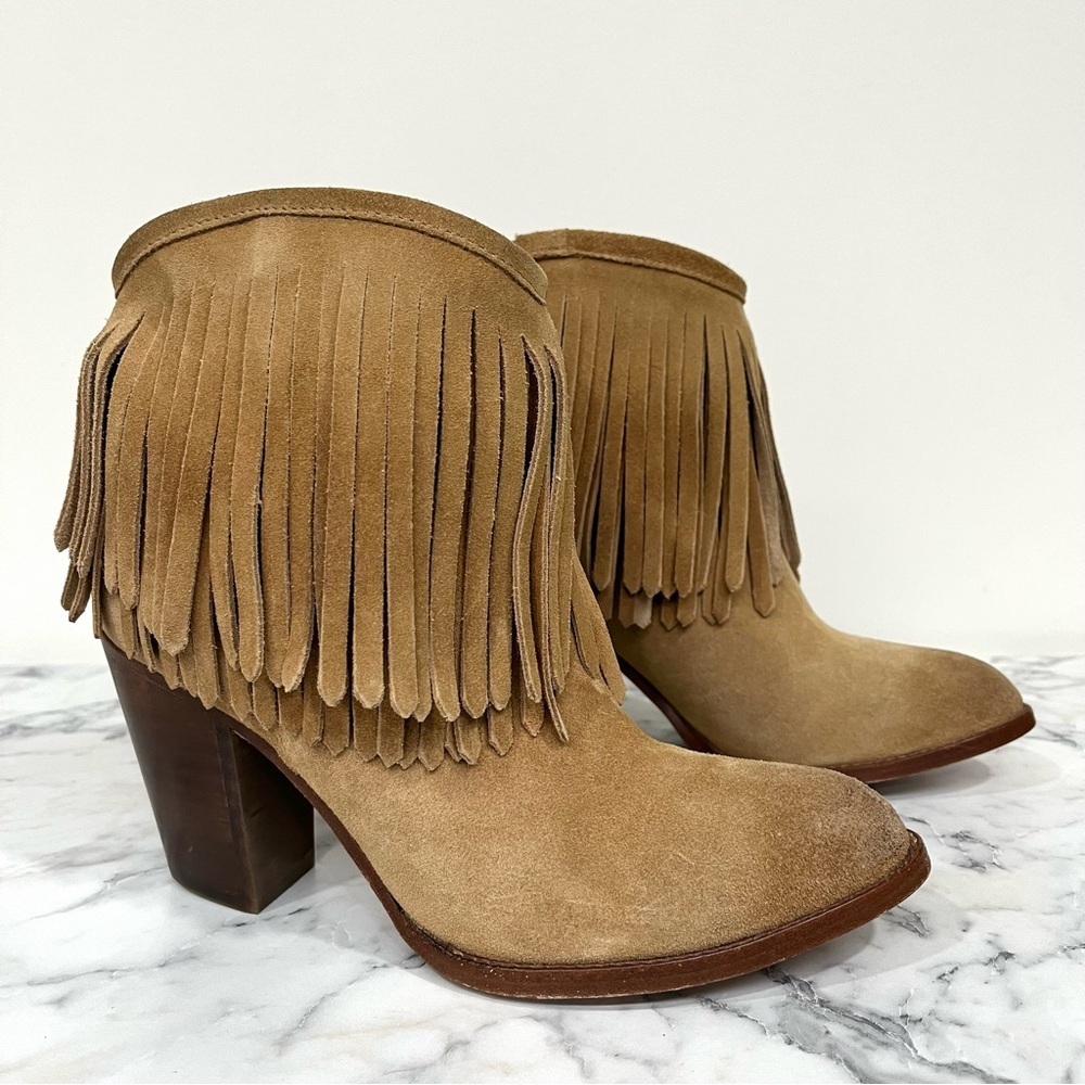 Frye Ilana Fringe Suede Tan Short Bootie Ankle Boots in Sand Western Size 8B